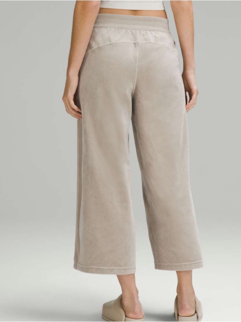 Lululemon Scuba Mid-Rise Wide-Leg Crop *Velvet Cord